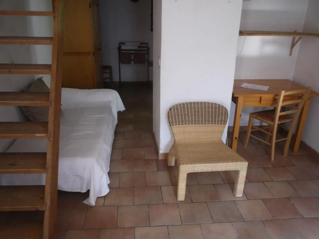Auberge Des Seguins Buoux