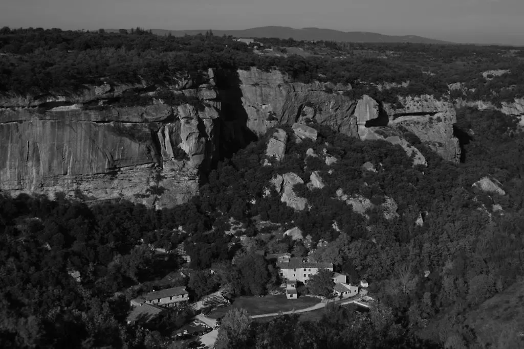 Inn Auberge Des Seguins Hotel Buoux