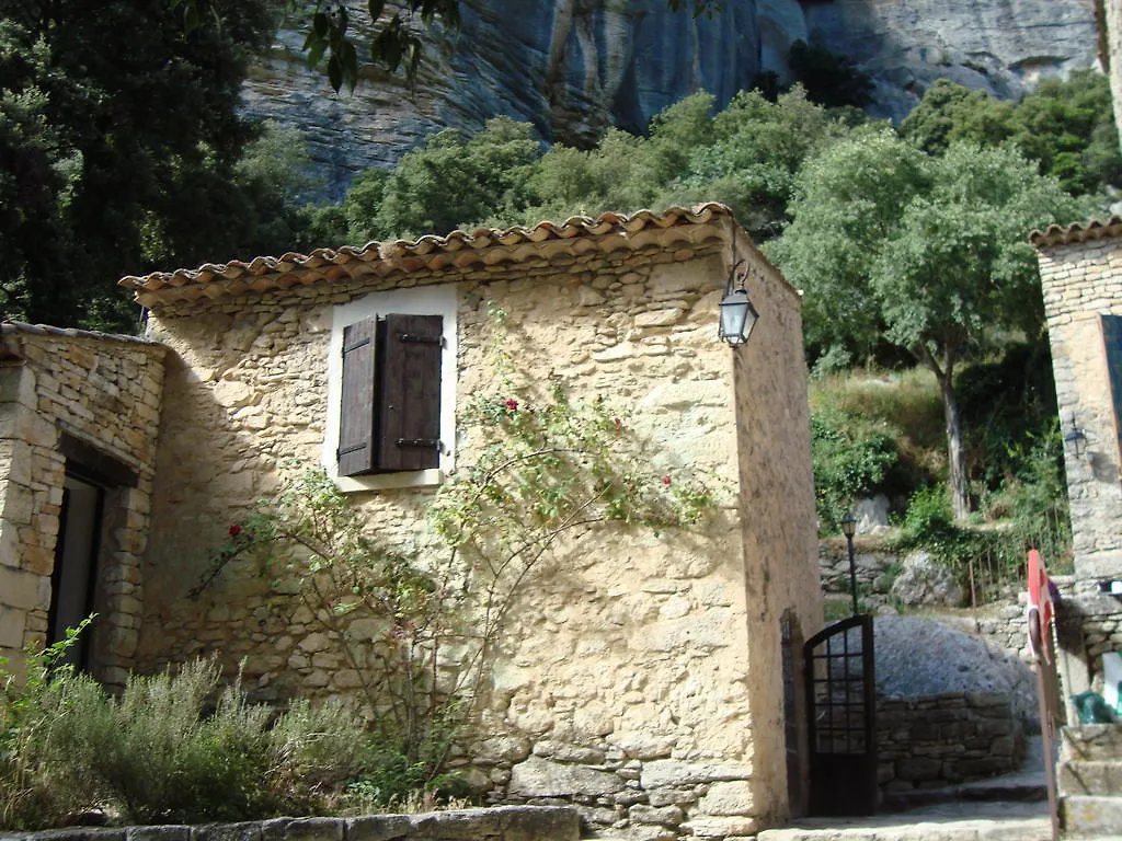 Auberge Des Seguins Hotel Buoux 0*,  France